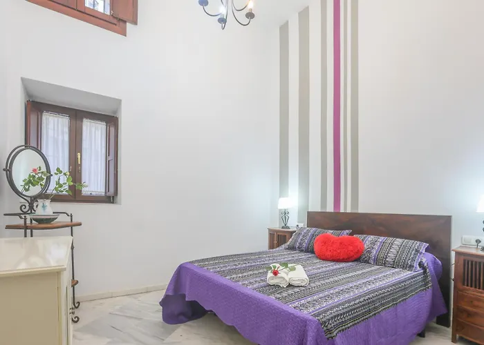 Galindo Center Premium Suites, Free Parking